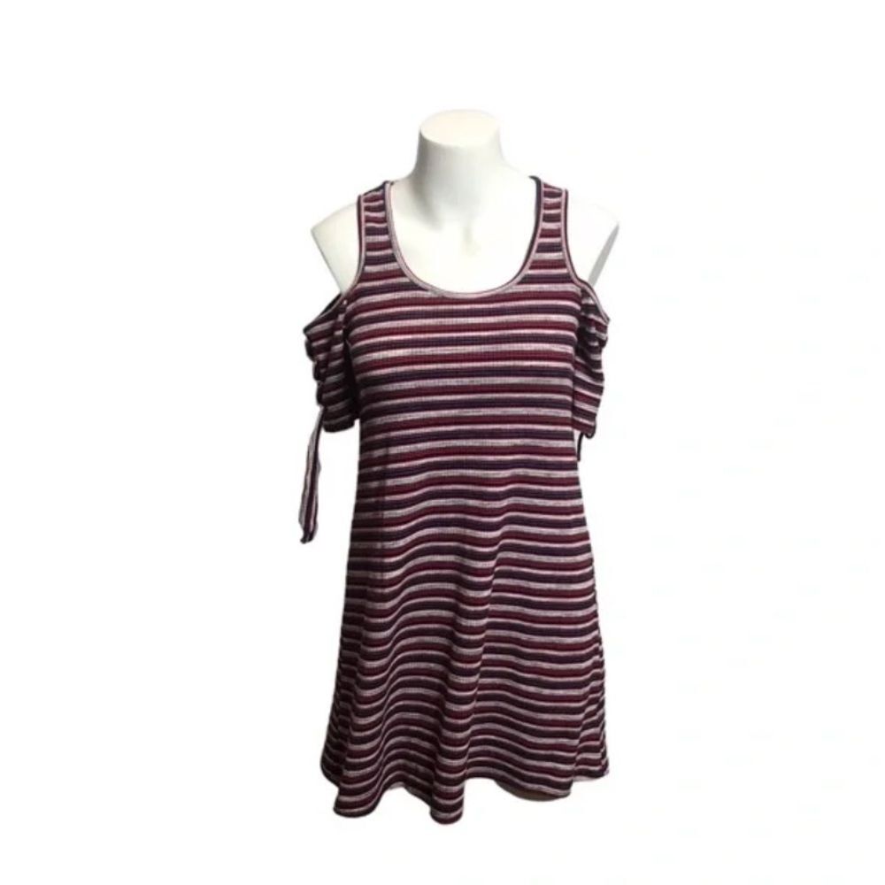 Charlotte Russe off the shoulder dress cold shoulder size medium